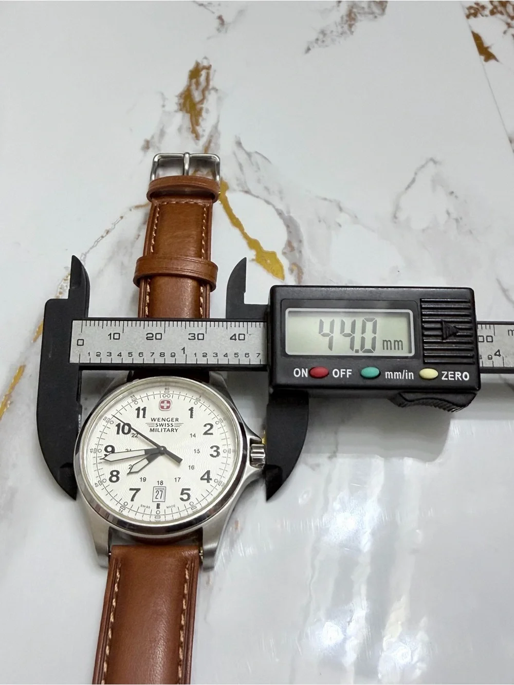 Vintage Wenger Swiss Military Mens Watch 44mm Stainless Steel Brwn Leather Band